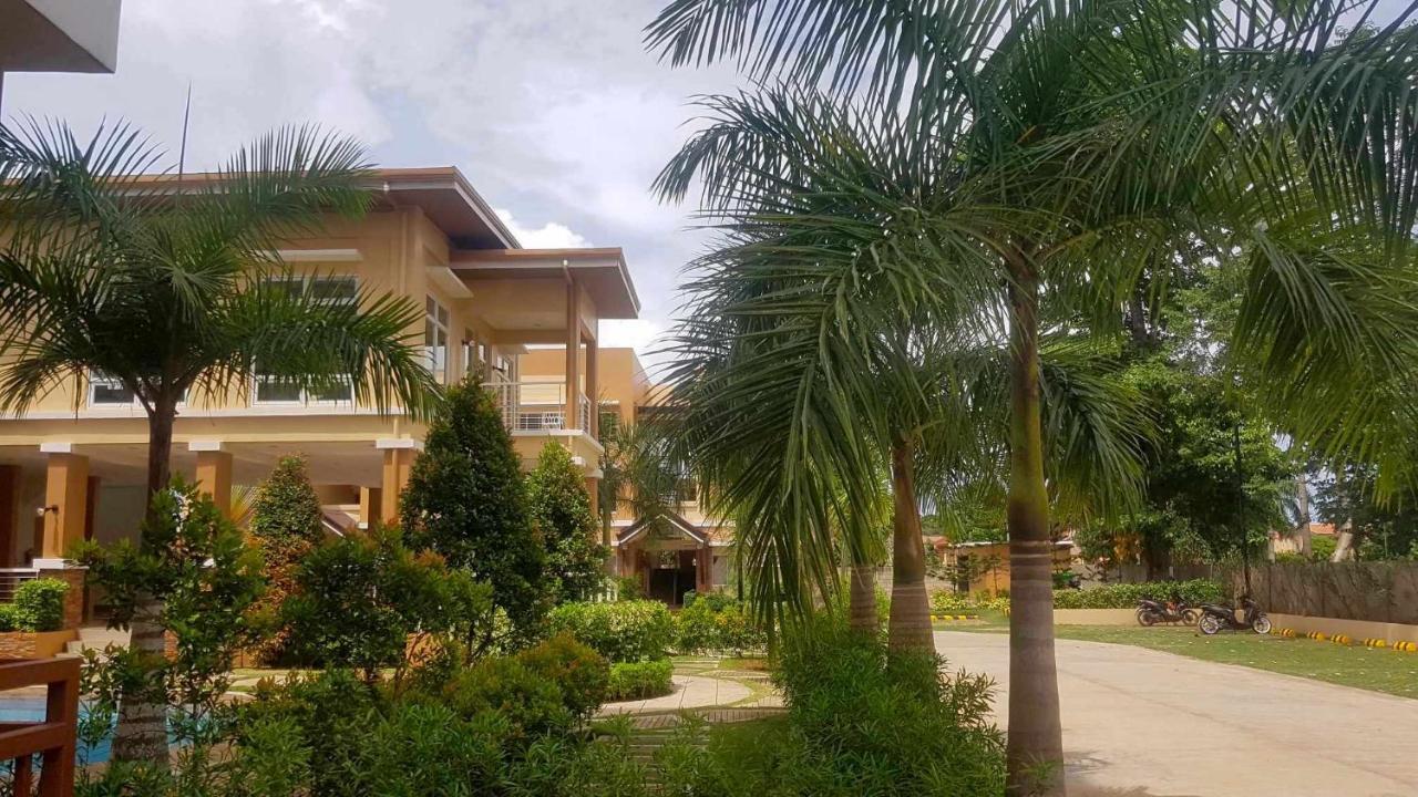 2 Bedroom And Studio Apartments With Private Pool And Gym In Vista Manors Verdant Puerto Princesa Exterior photo