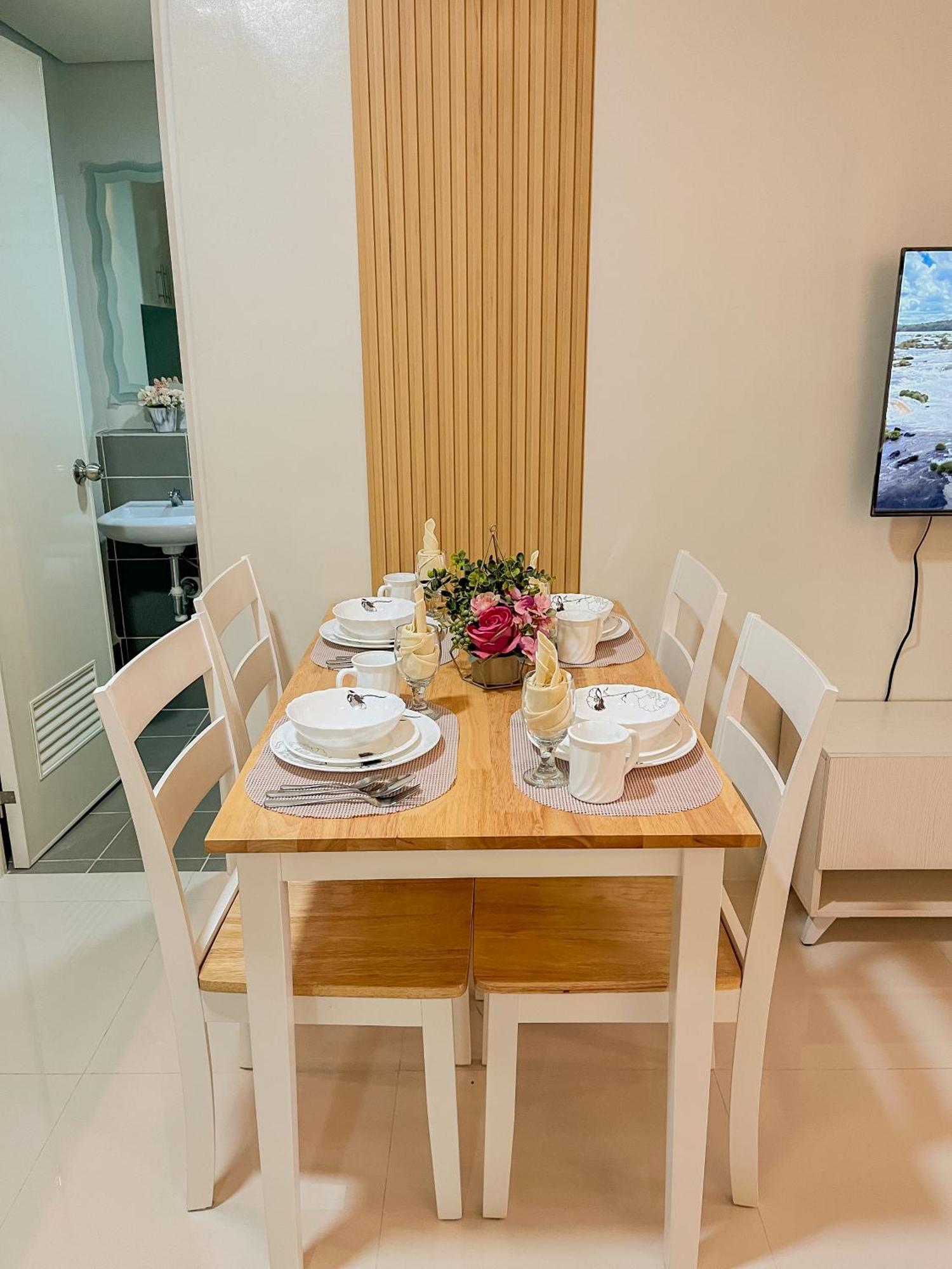 2 Bedroom And Studio Apartments With Private Pool And Gym In Vista Manors Verdant Puerto Princesa Exterior photo