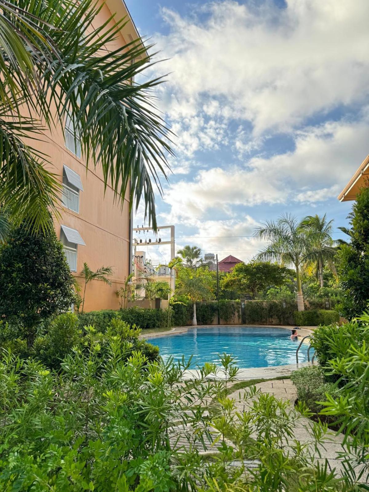 2 Bedroom And Studio Apartments With Private Pool And Gym In Vista Manors Verdant Puerto Princesa Exterior photo